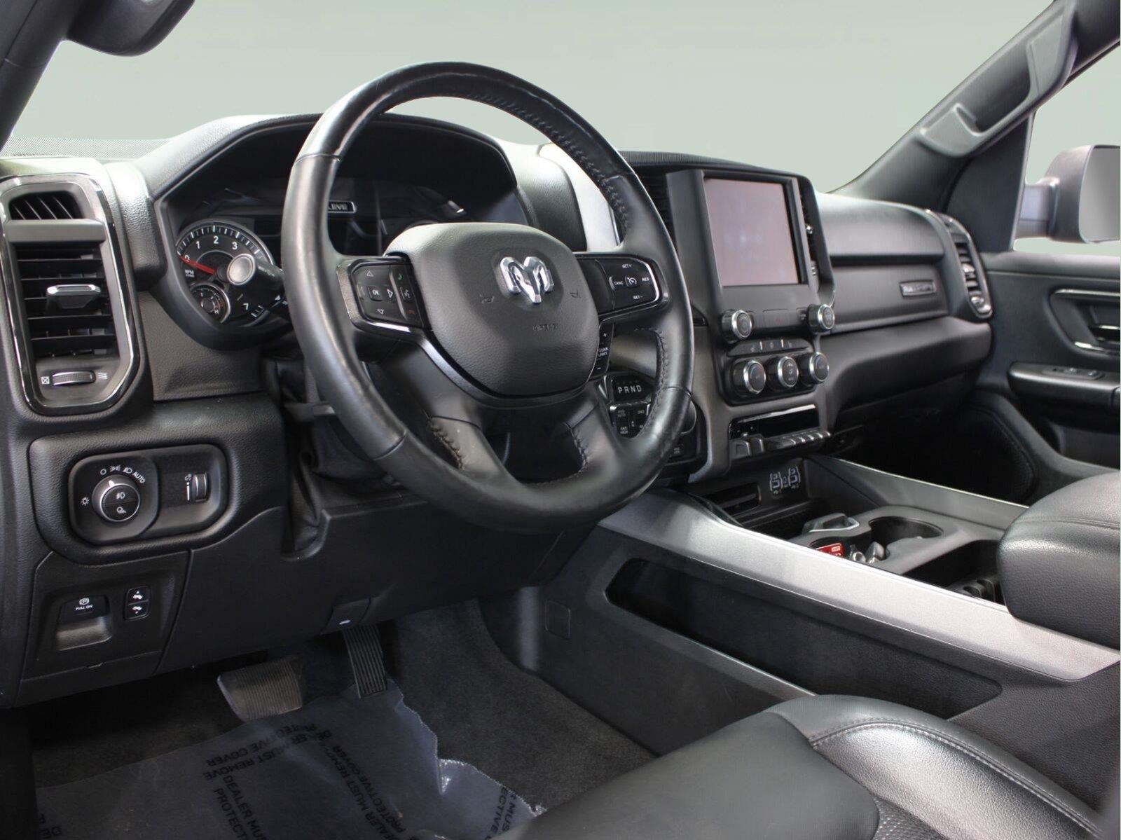 2020 RAM 1500 Big Horn Crew Cab 4x4 5'7" Box