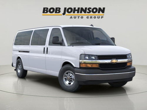 2025 Chevrolet Express Passenger 3500 1LT