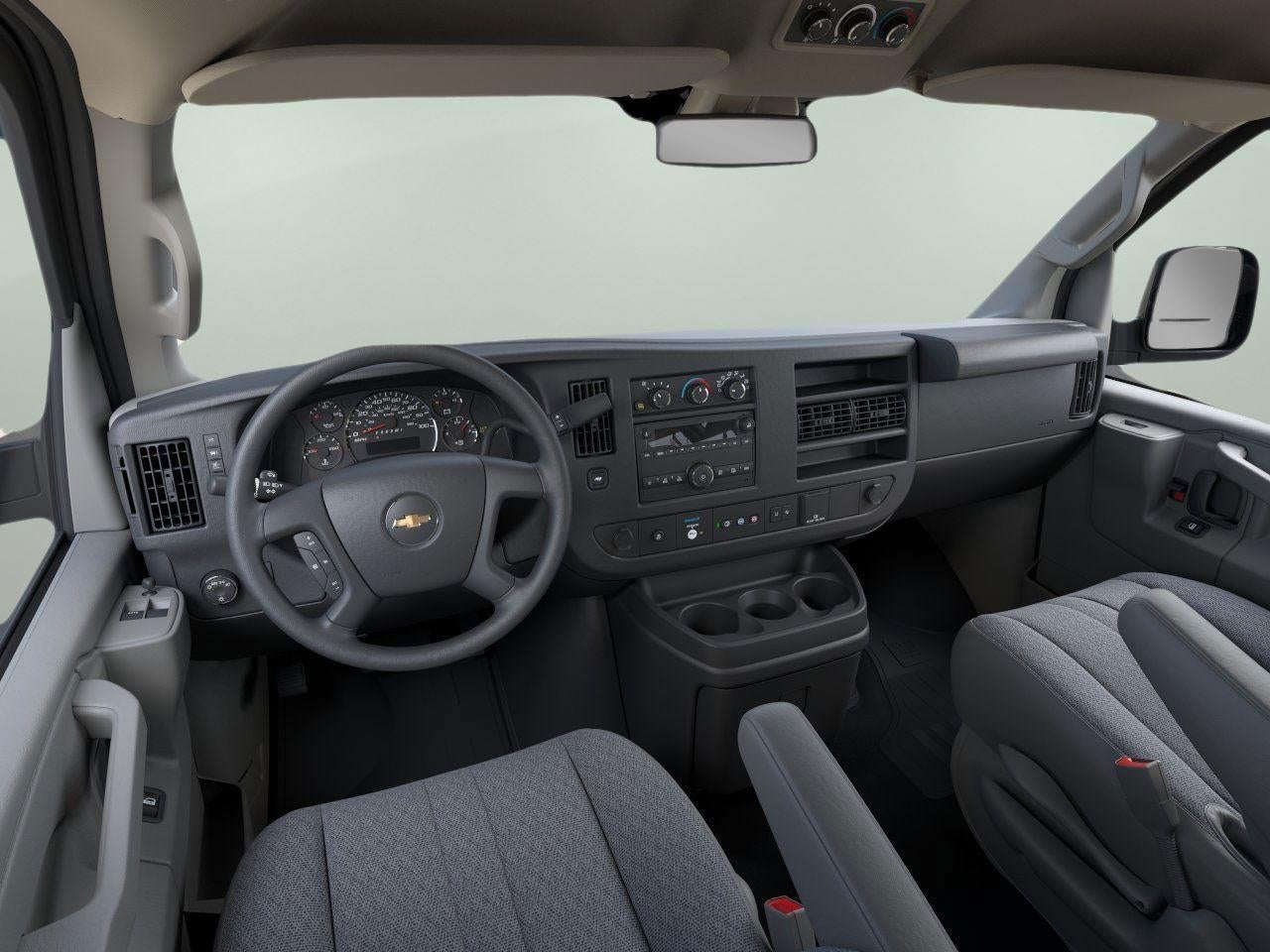 2025 Chevrolet Express Passenger 3500 1LT