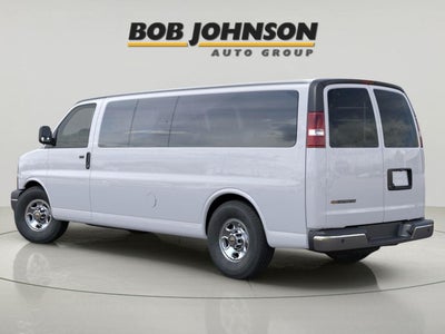 2025 Chevrolet Express Passenger 3500 1LT