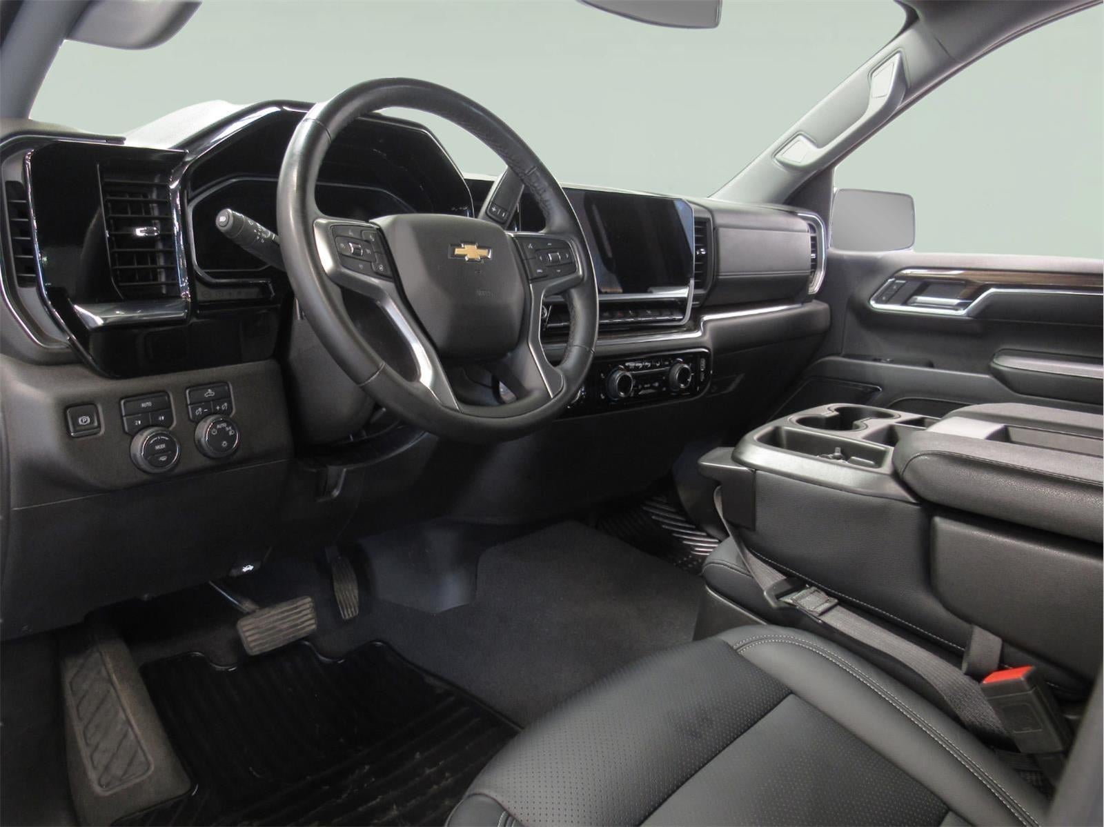 2024 Chevrolet Silverado 1500 LT (2FL)