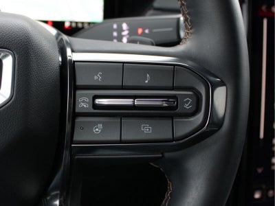 2025 GMC Acadia AT4
