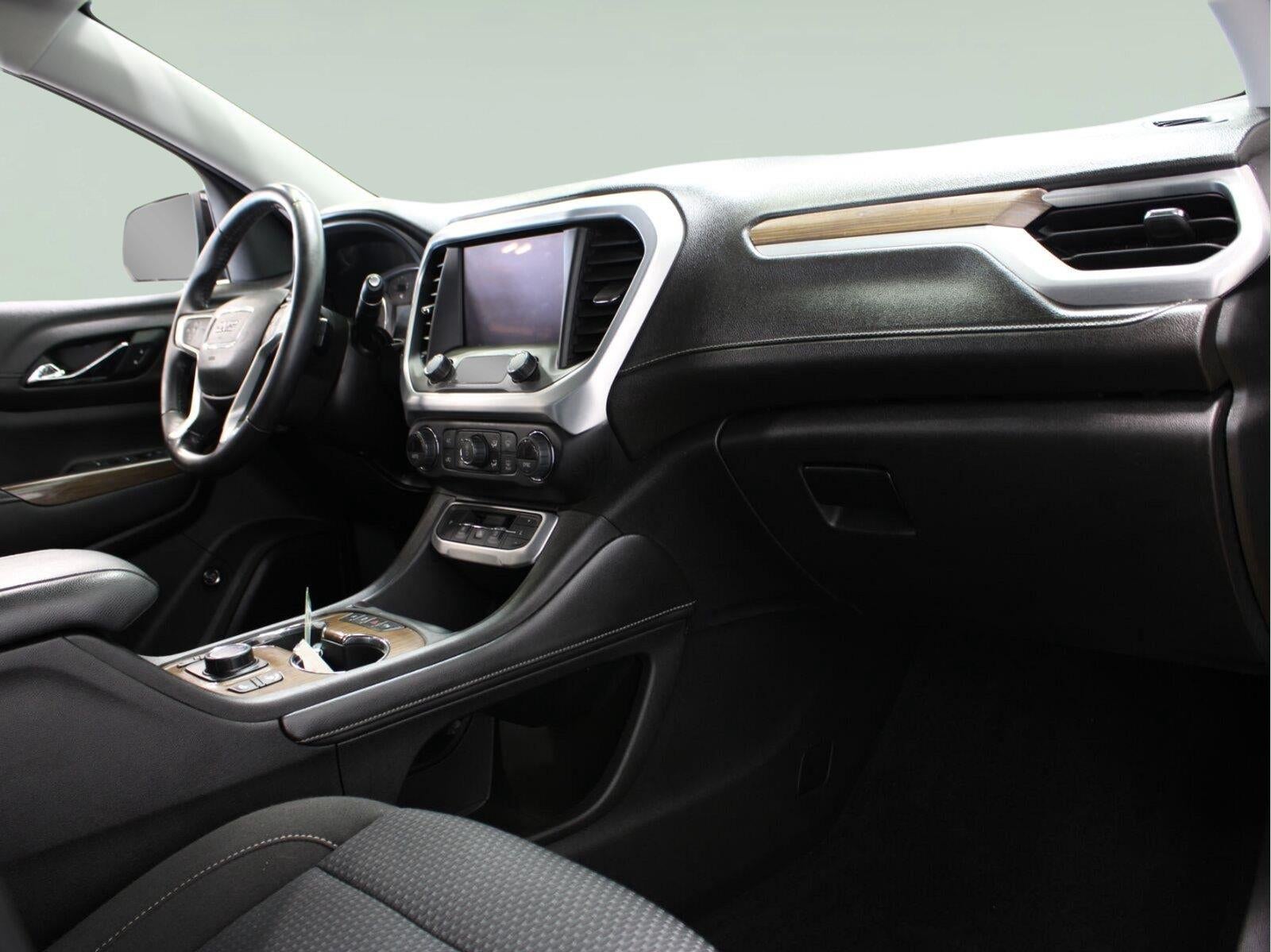 2020 GMC Acadia SLE
