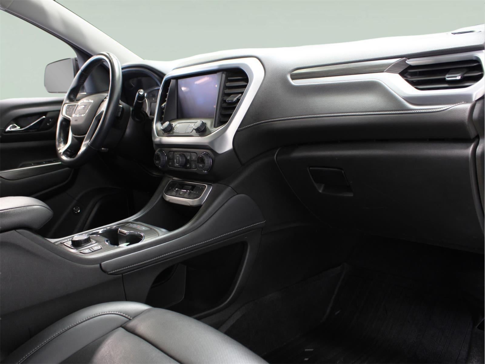 2022 GMC Acadia SLT
