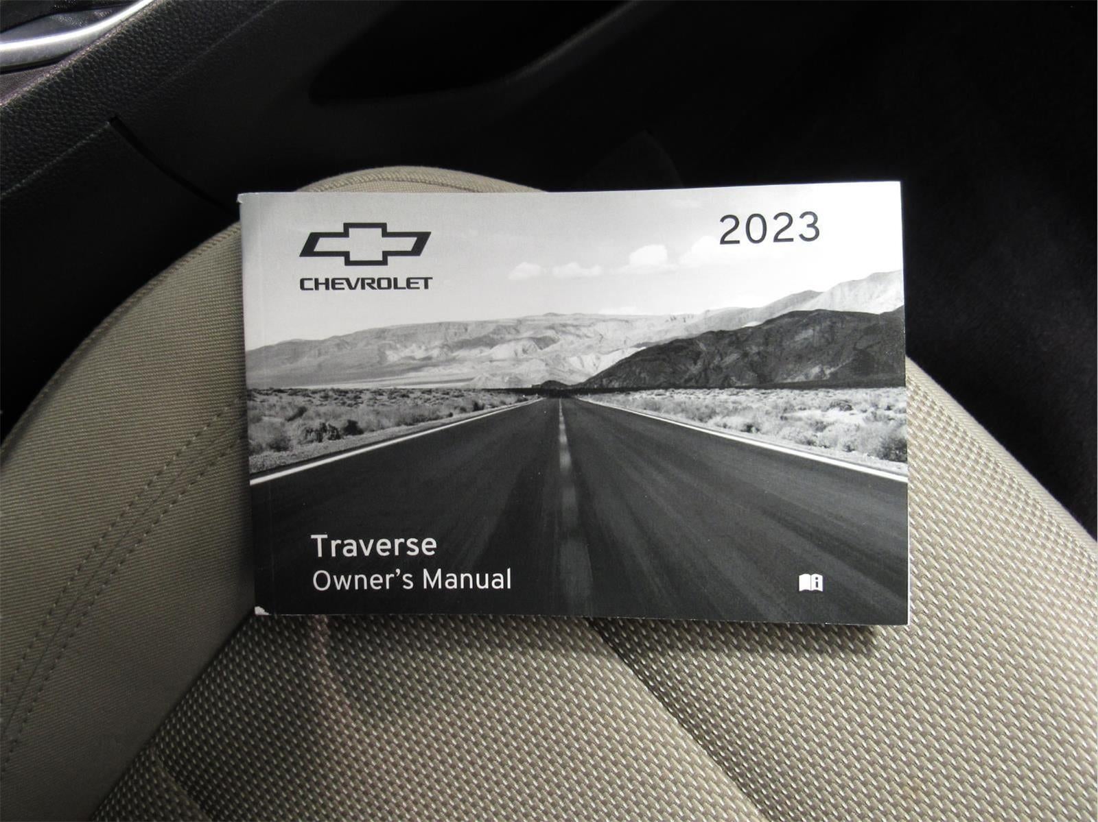 2023 Chevrolet Traverse LS