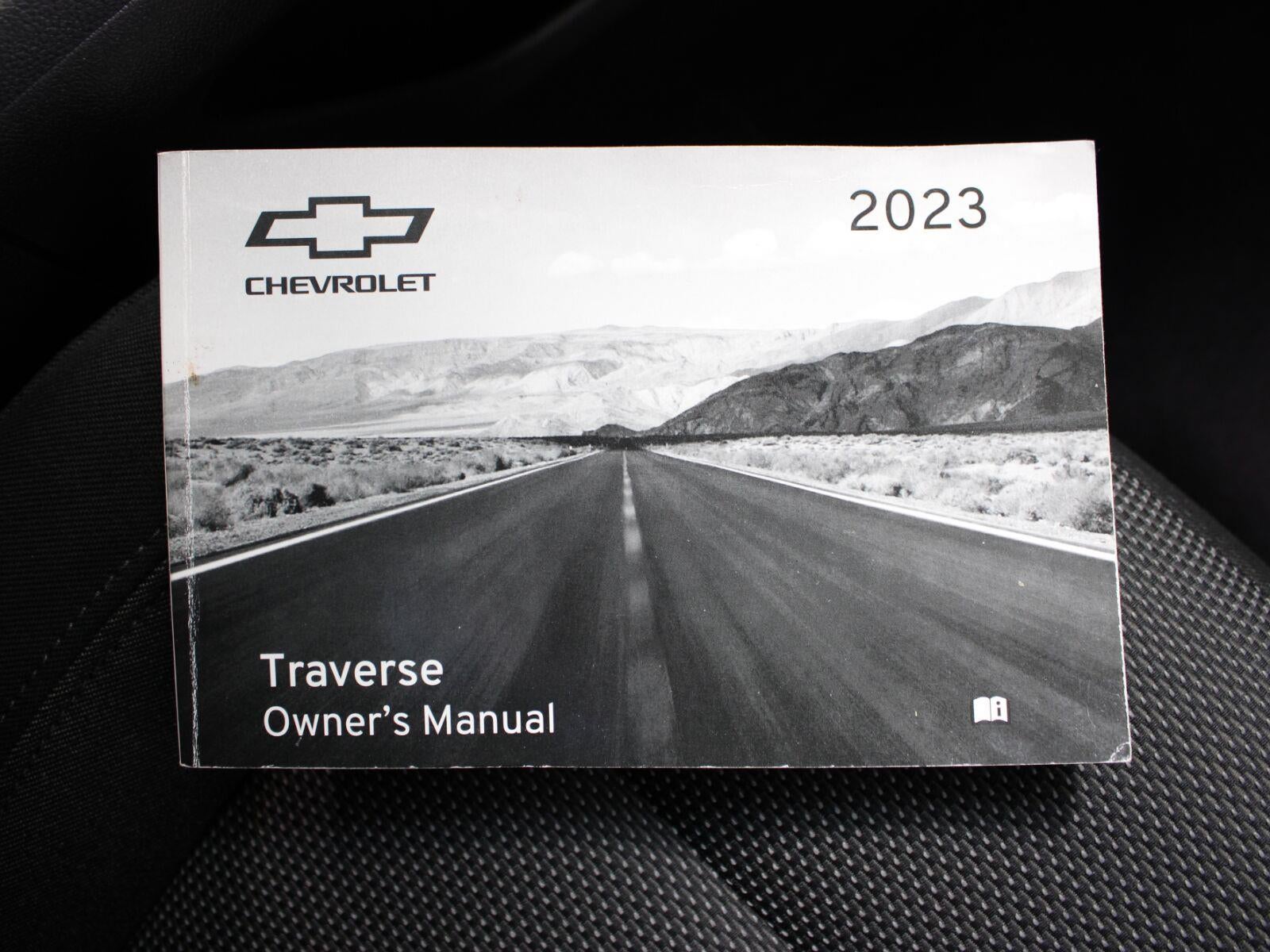 2023 Chevrolet Traverse LT Cloth