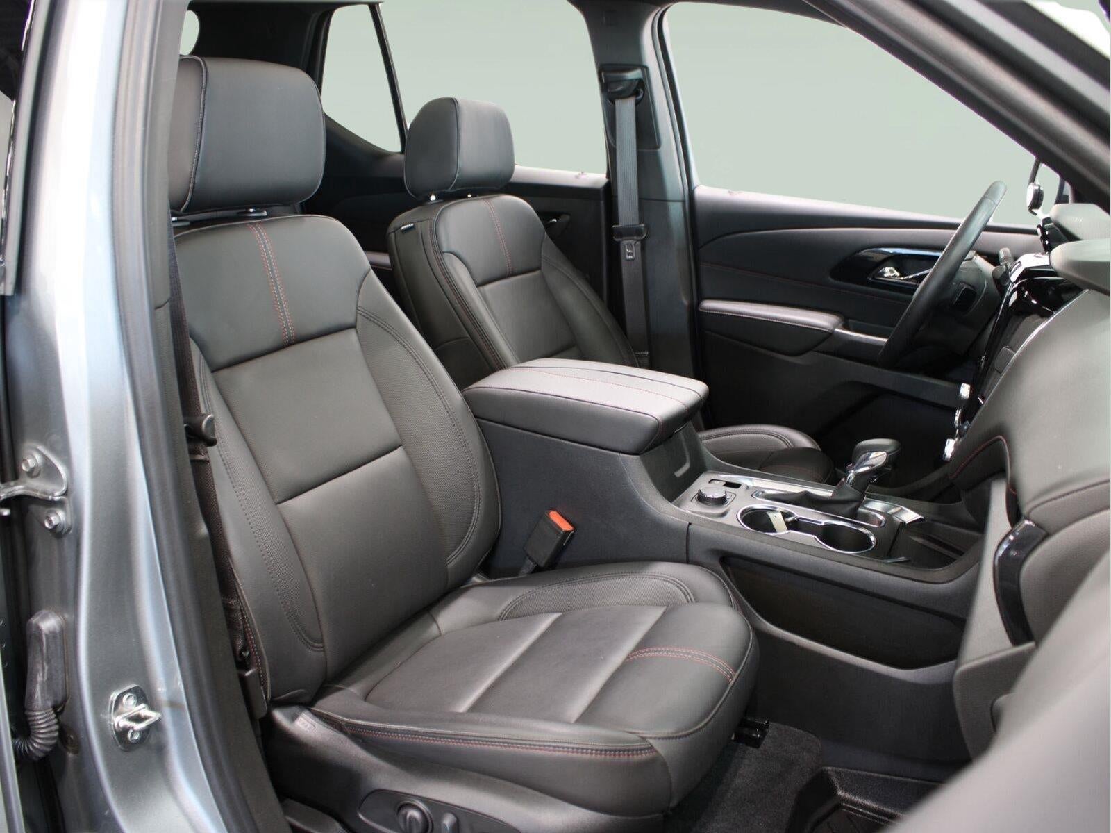 2023 Chevrolet Traverse RS - Photo 28