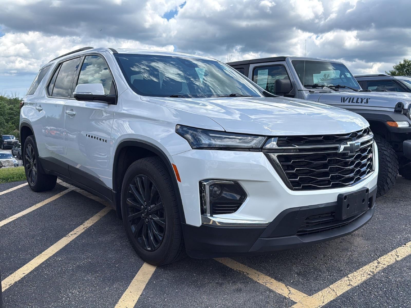 2023 Chevrolet Traverse RS