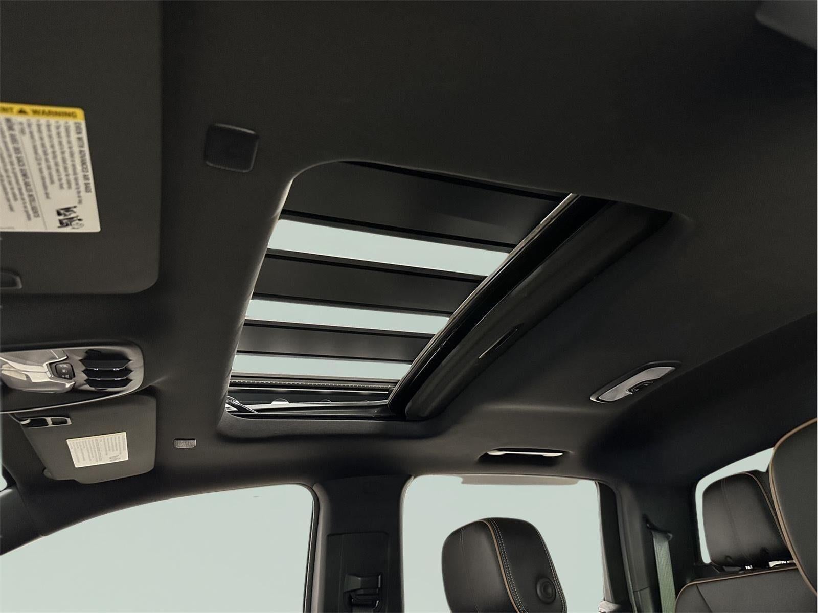 2023 GMC Canyon 4WD AT4