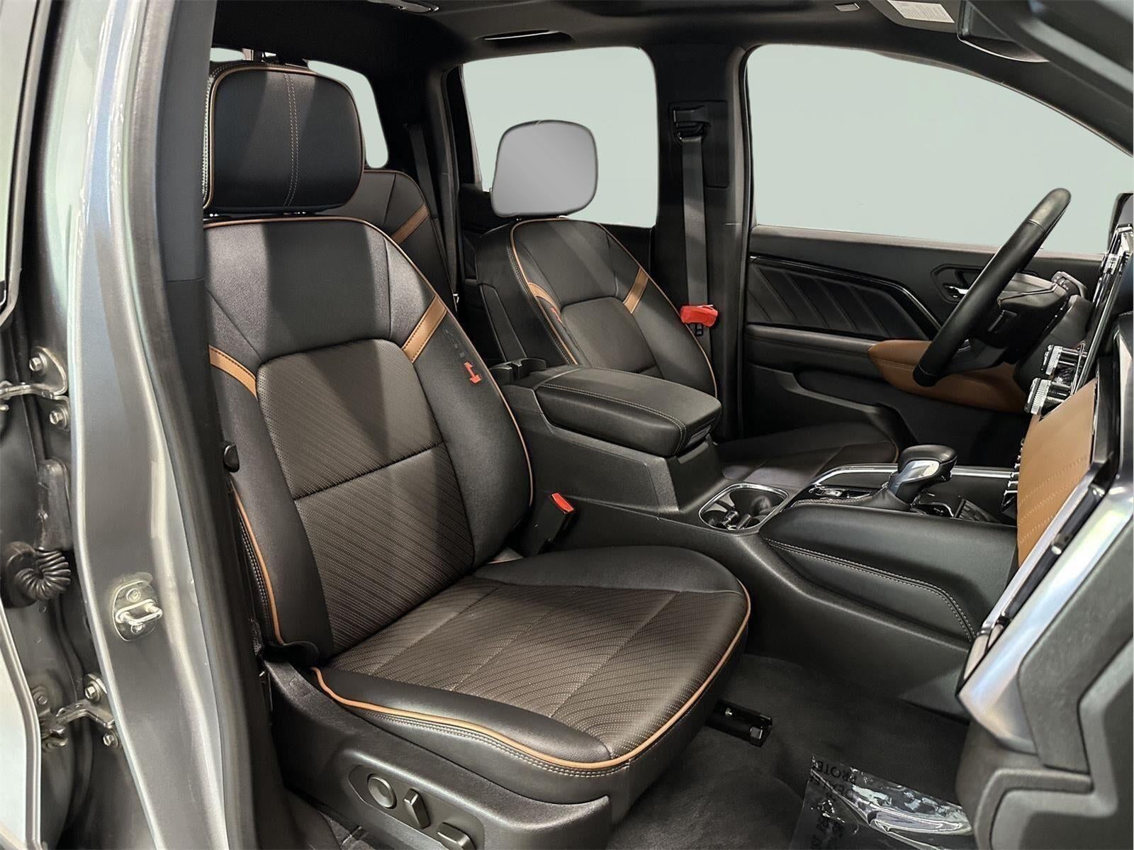 2023 GMC Canyon 4WD AT4