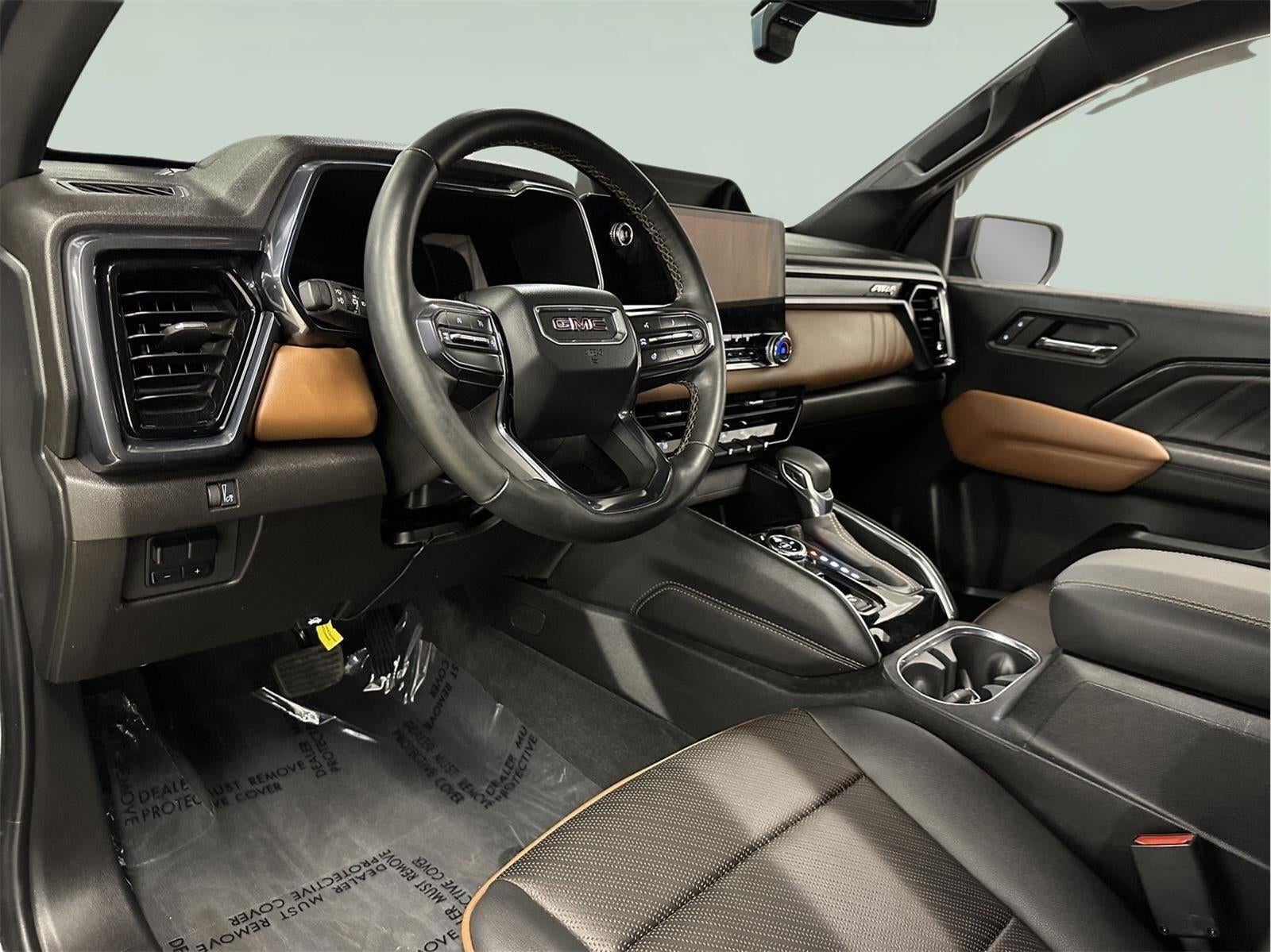 2023 GMC Canyon 4WD AT4