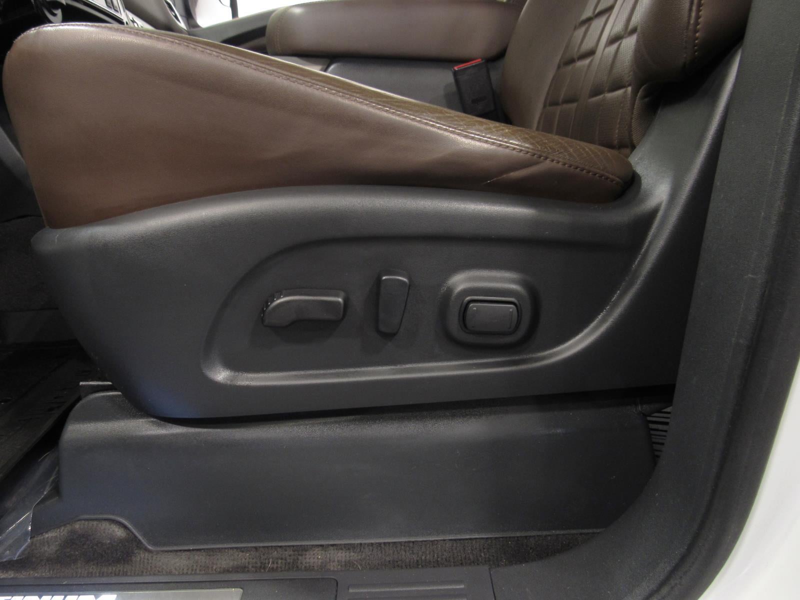 2023 Nissan TITAN Crew Cab Platinum Reserve 4x4