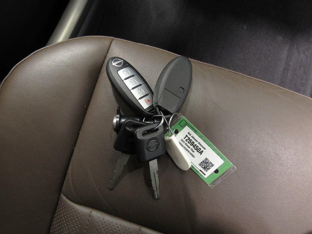 2023 Nissan TITAN Crew Cab Platinum Reserve 4x4