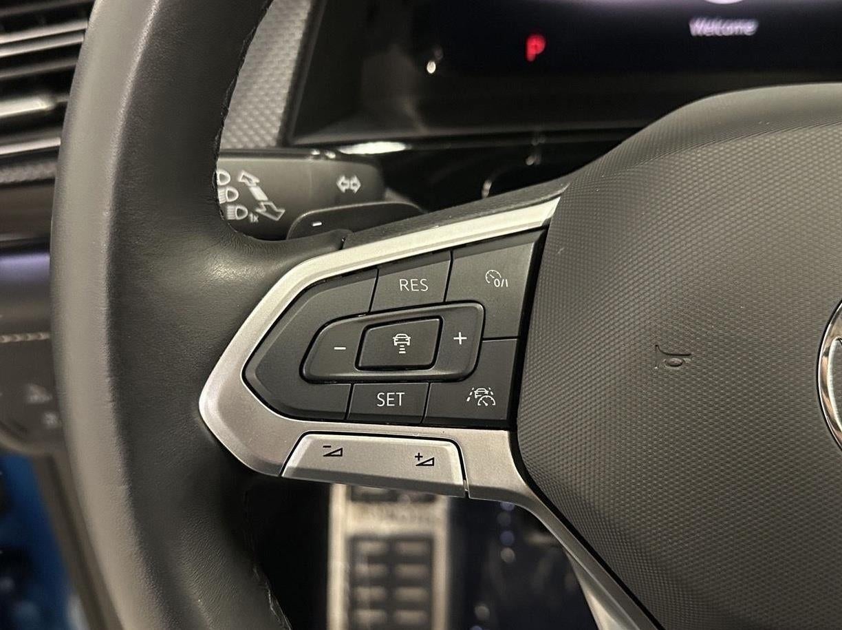 2025 Volkswagen Atlas Cross Sport 2.0T SEL Premium R-Line