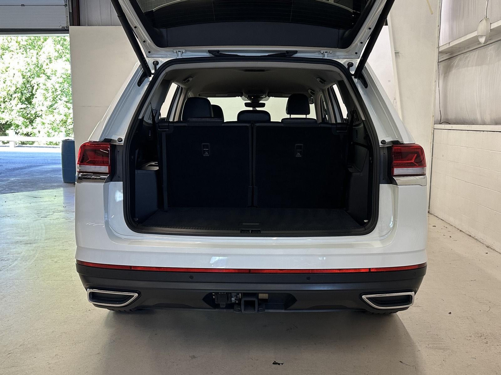 2025 Volkswagen Atlas 2.0T SE w/Technology