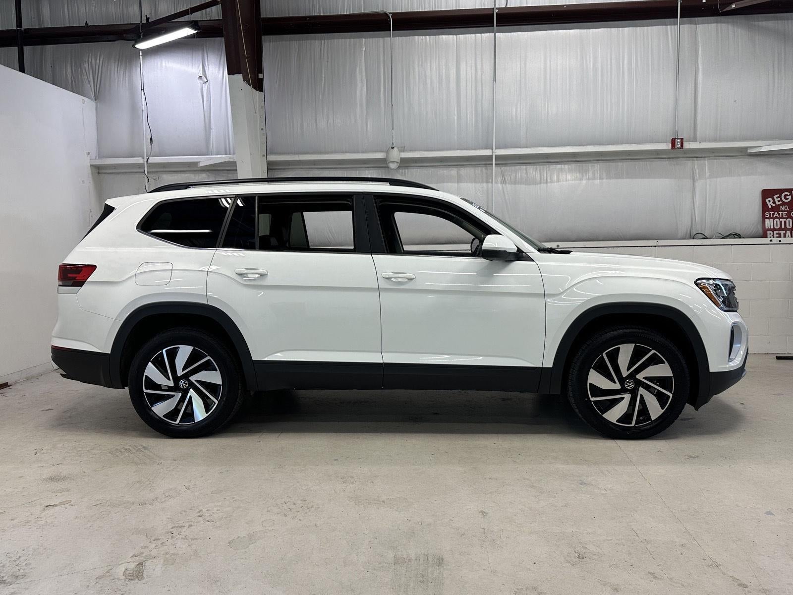 2025 Volkswagen Atlas 2.0T SE w/Technology