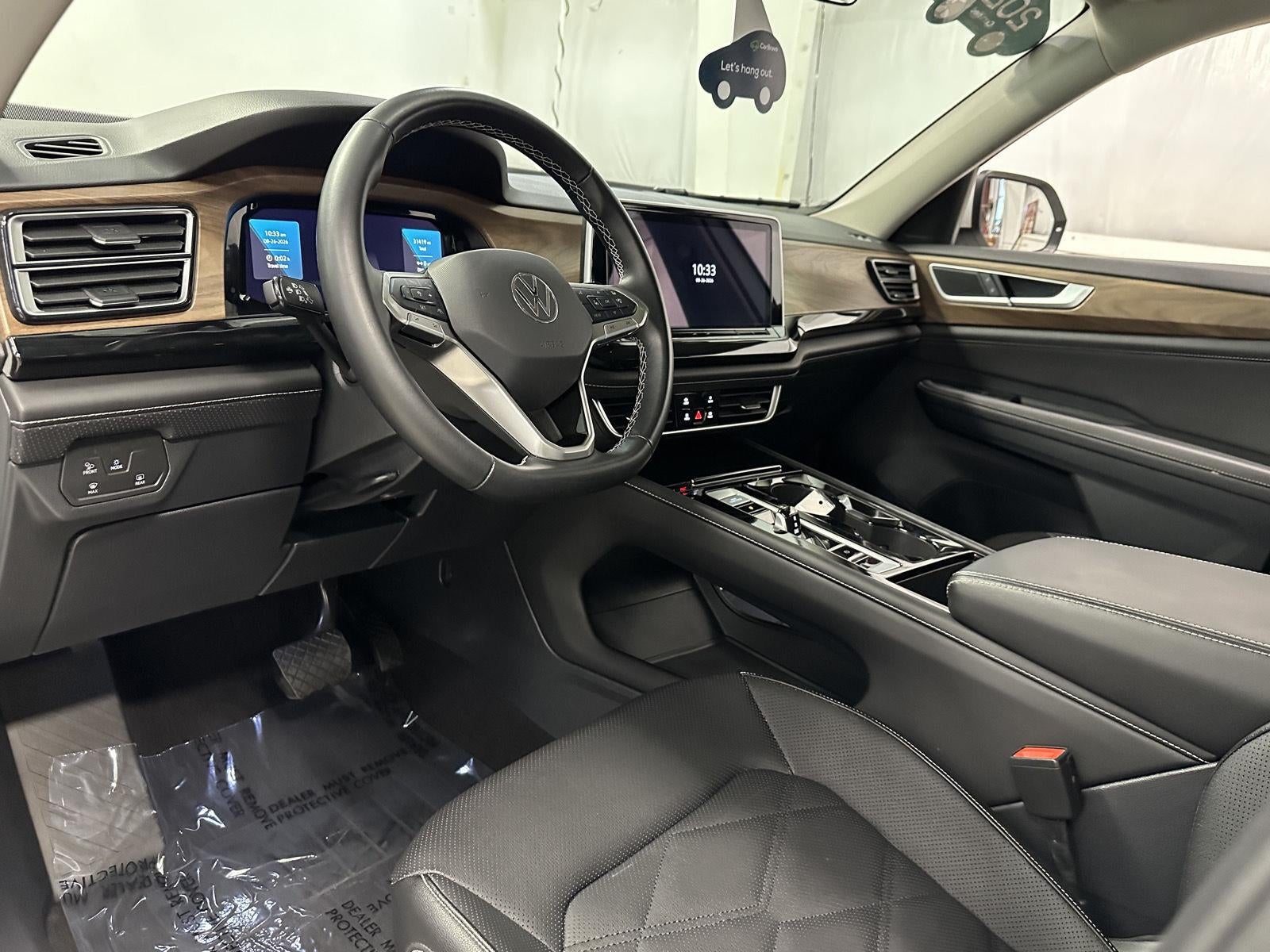 2025 Volkswagen Atlas 2.0T SE w/Technology