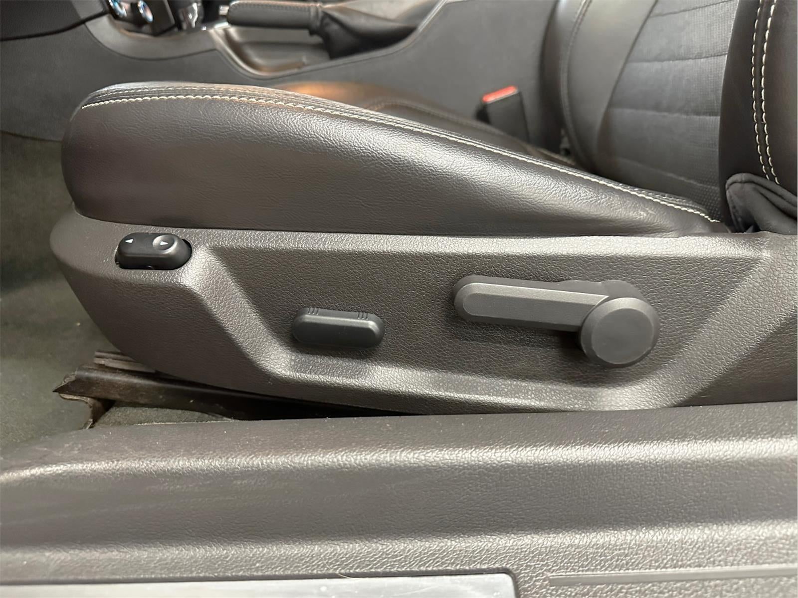 2014 Ford Mustang V6 Premium