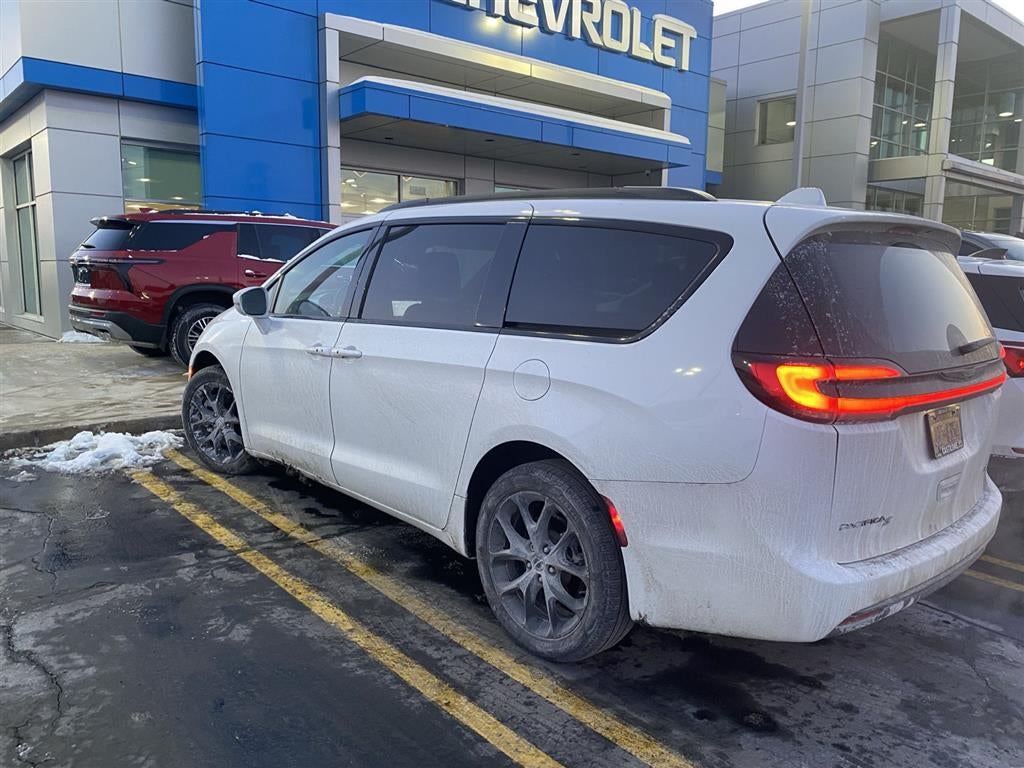 2022 Chrysler Pacifica Touring L AWD