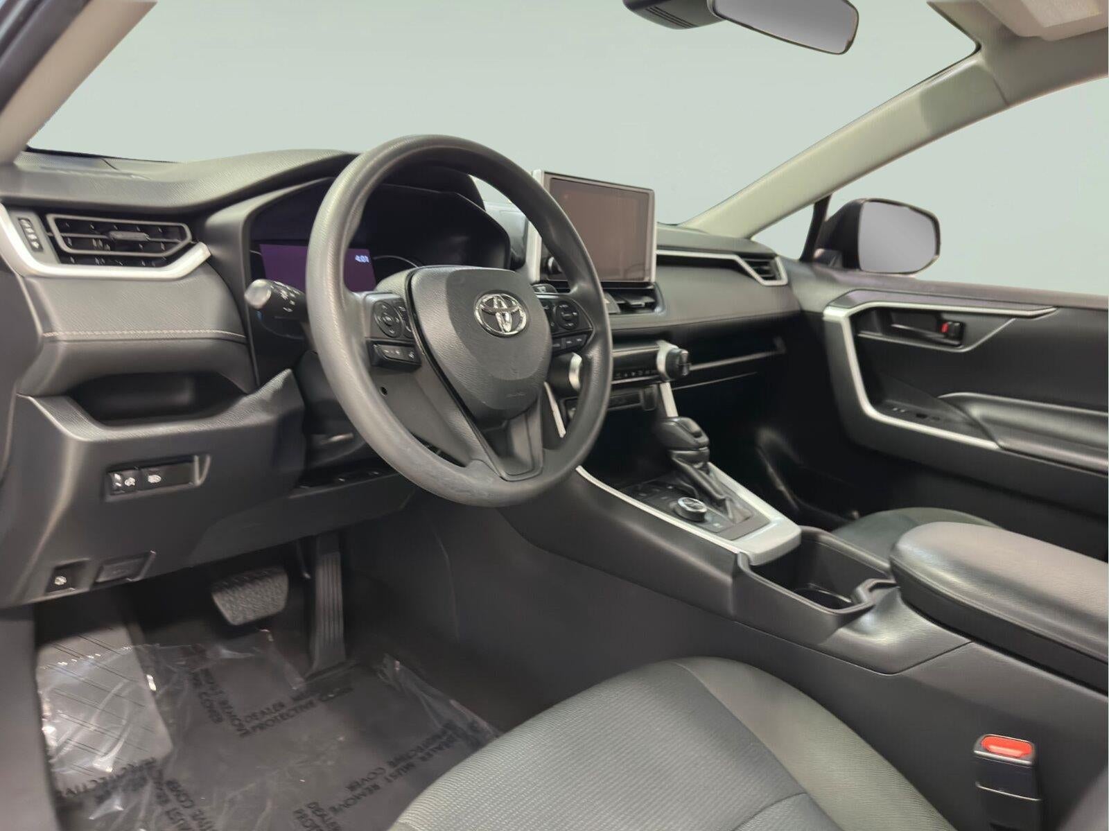 2023 Toyota RAV4 Hybrid LE