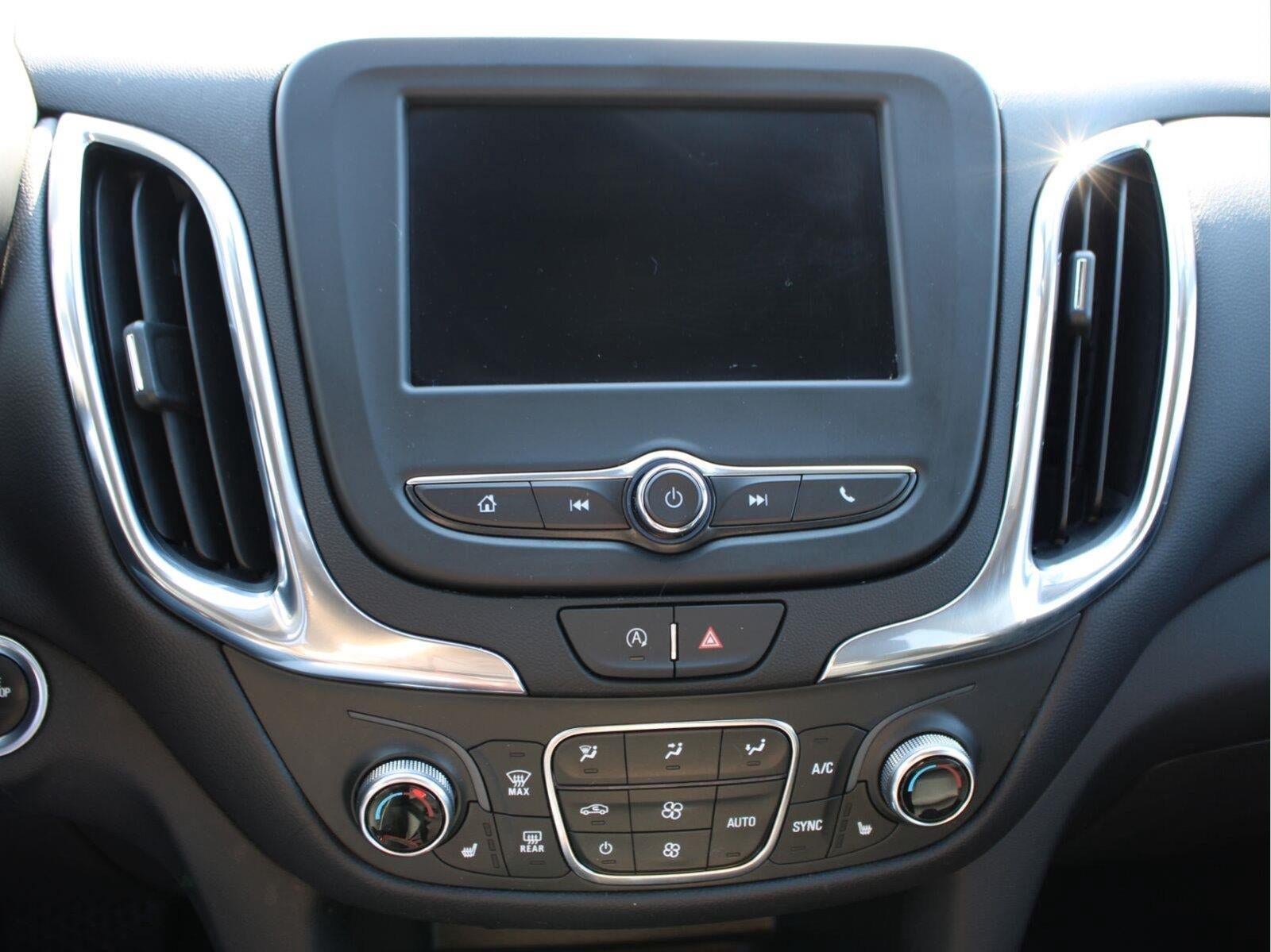2024 Chevrolet Equinox LT - Photo 18