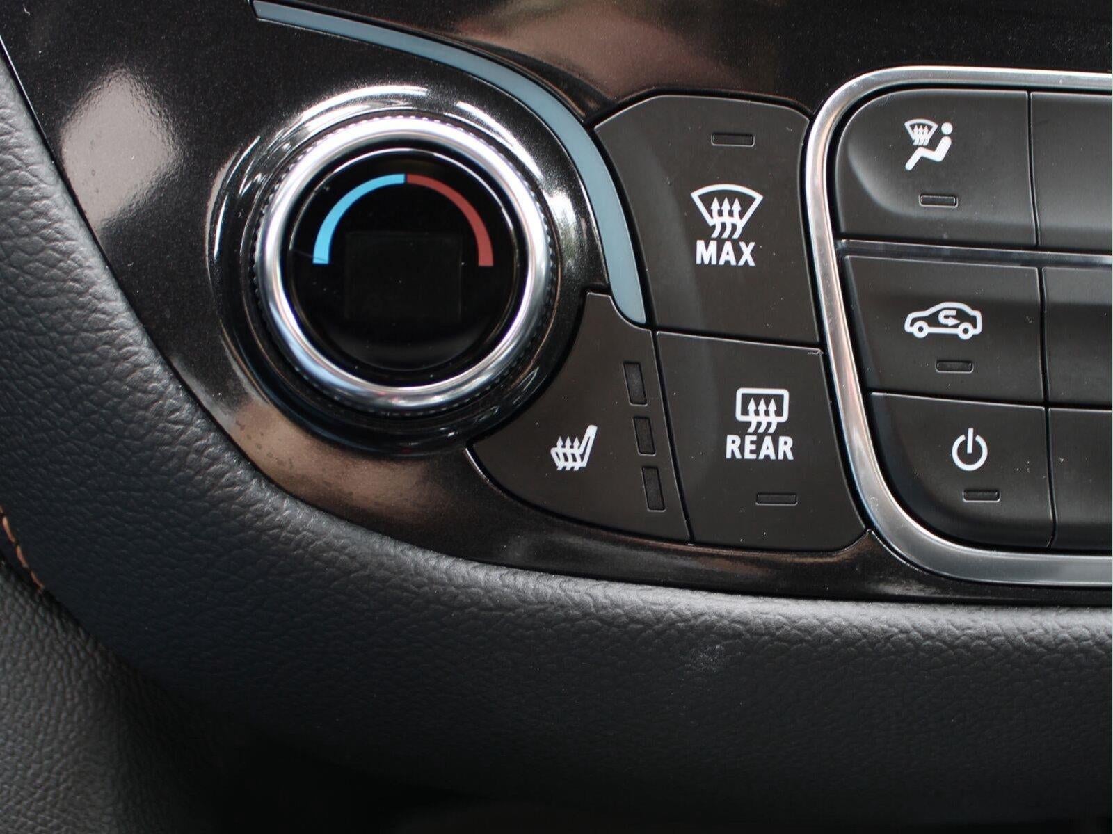 2023 Chevrolet Equinox Premier - Photo 18