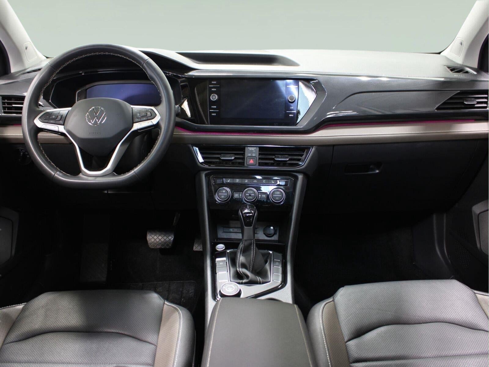 2024 Volkswagen Taos 1.5T SEL
