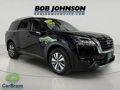 2022 Nissan Pathfinder SL