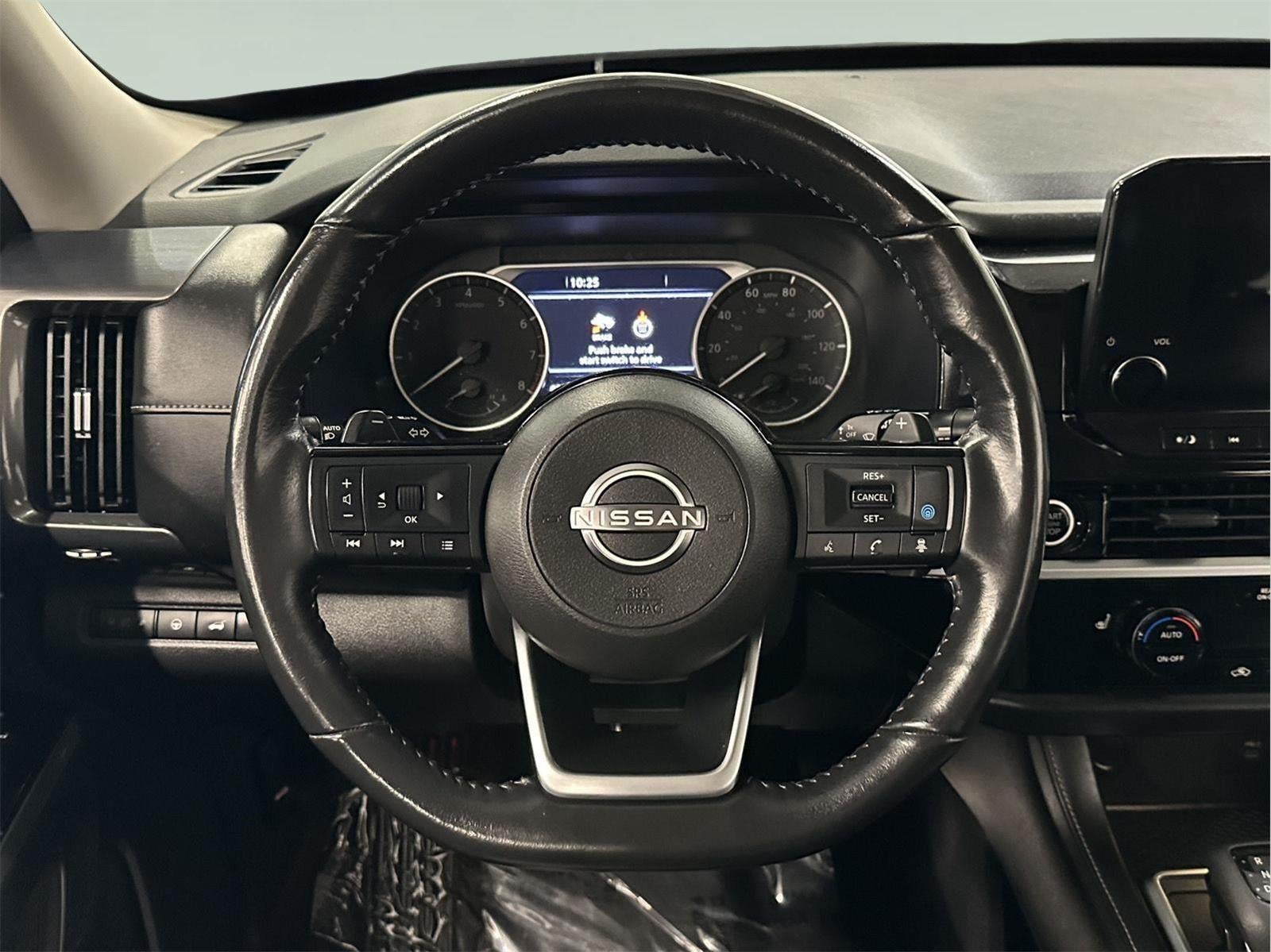 2022 Nissan Pathfinder SL
