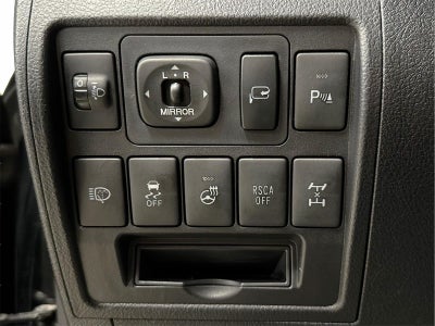 2013 Toyota Land Cruiser 4dr 4WD (Natl)