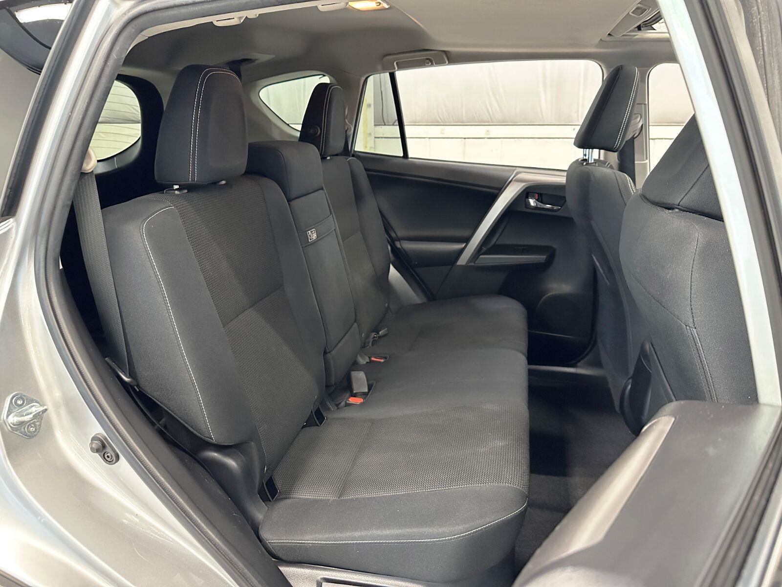 2016 Toyota RAV4 Hybrid XLE