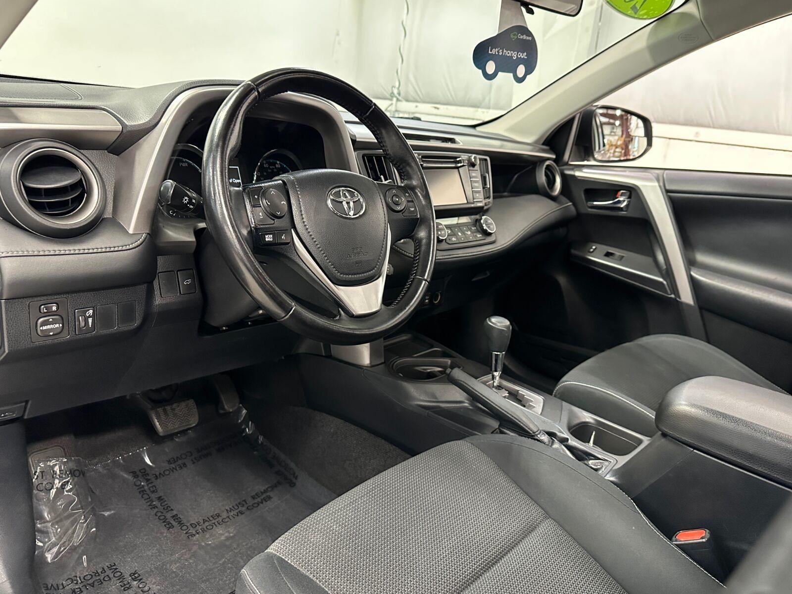 2016 Toyota RAV4 Hybrid XLE