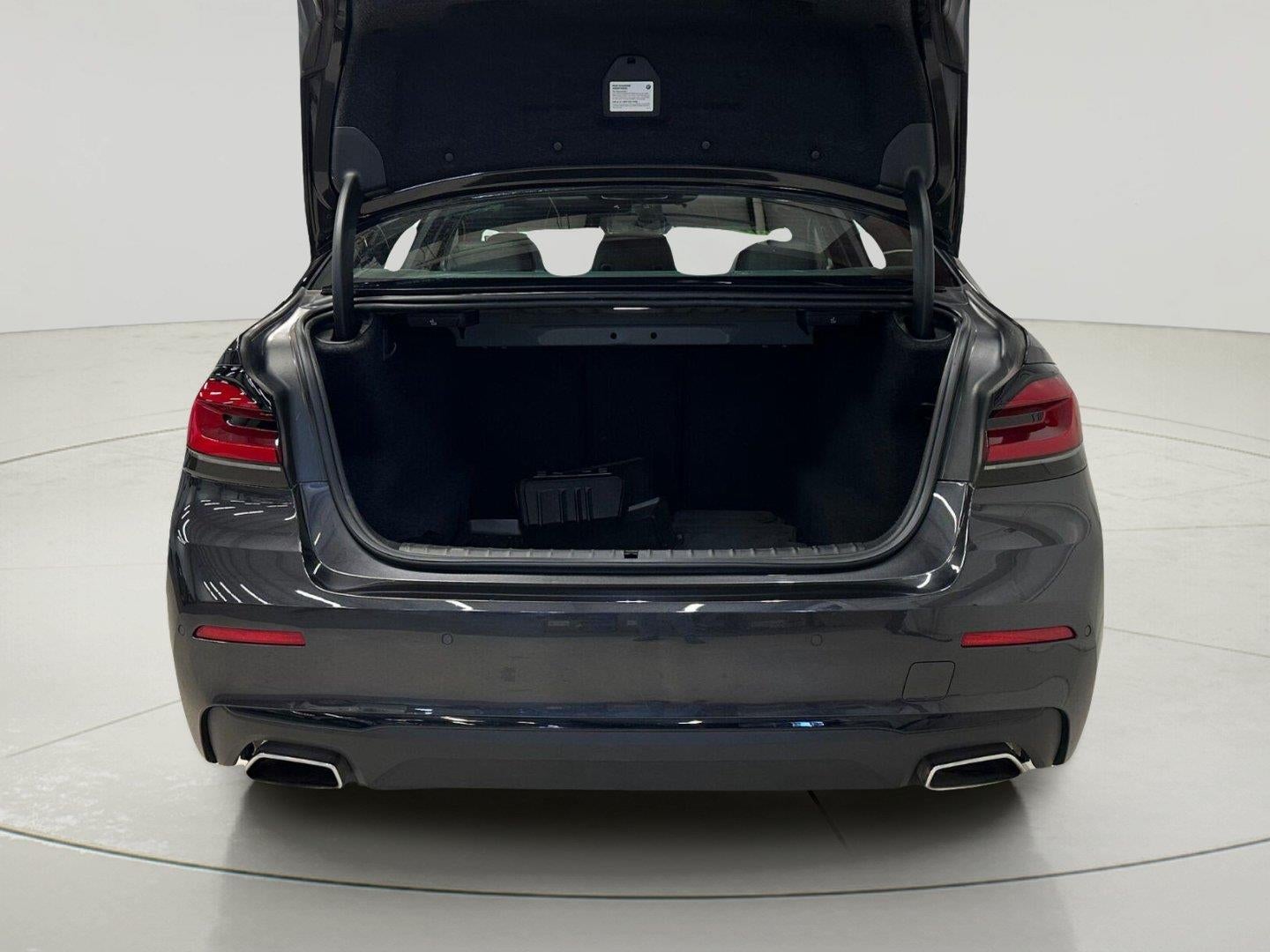 2023 BMW 530 i xDrive