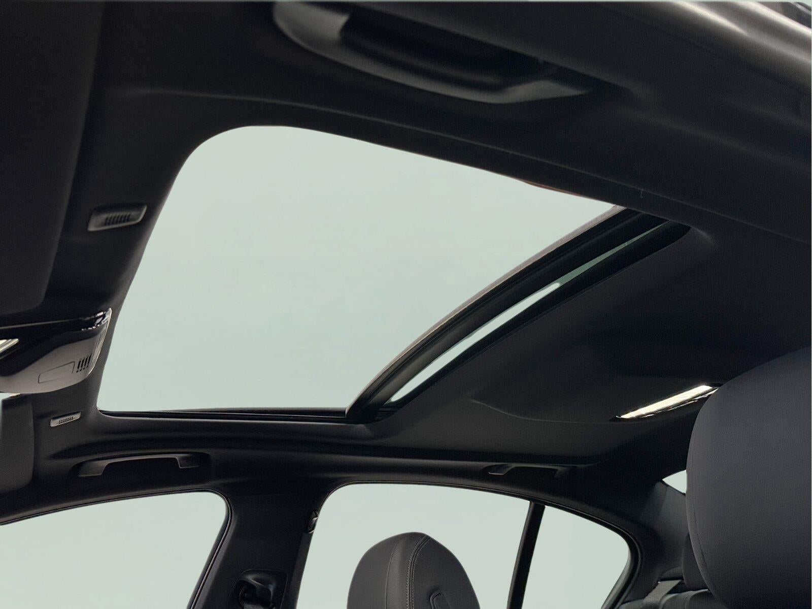 2023 BMW 530 i xDrive