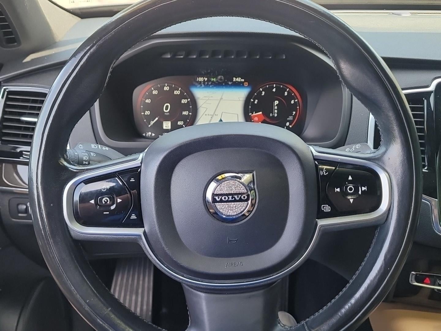 2018 Volvo XC90 Momentum