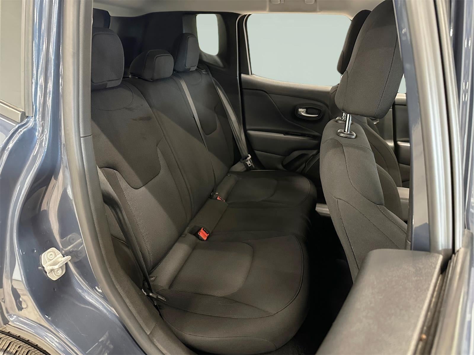 2023 Jeep Renegade Latitude - Photo 13