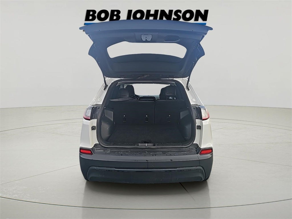 2019 Jeep Cherokee Latitude Plus Fresh Trade! Low Miles, Android Auto& Apple Carpla