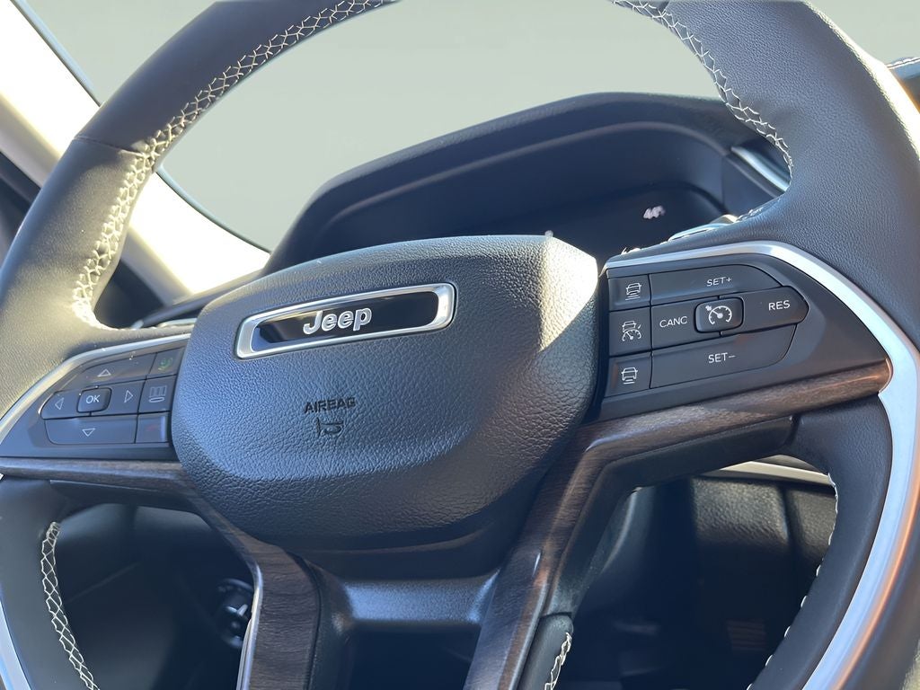 2023 Jeep Grand Cherokee Limited BLACK APPEARANCE PACKAGE