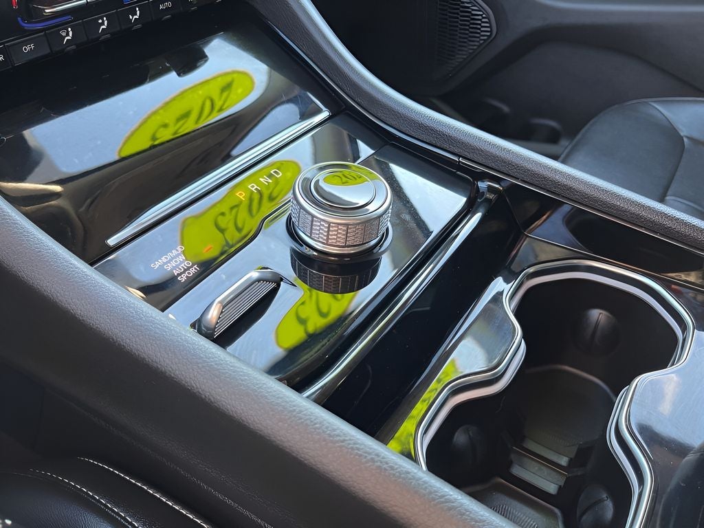 2023 Jeep Grand Cherokee Limited BLACK APPEARANCE PACKAGE