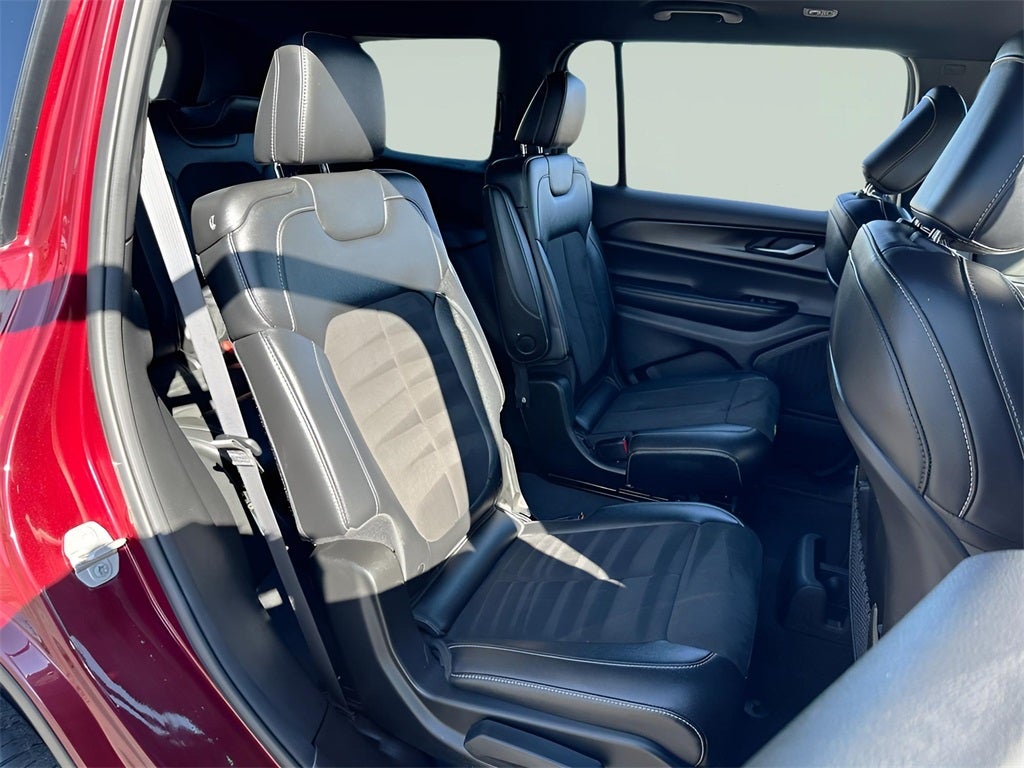 2023 Jeep Grand Cherokee L Altitude CarBravo Certified