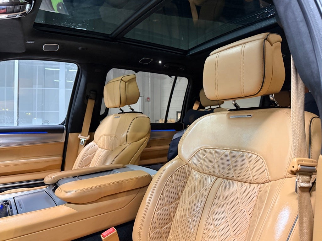 2022 Jeep Grand Wagoneer Series III CarBravo