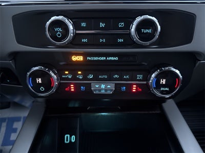 2022 Ford F-350SD Lariat DRW