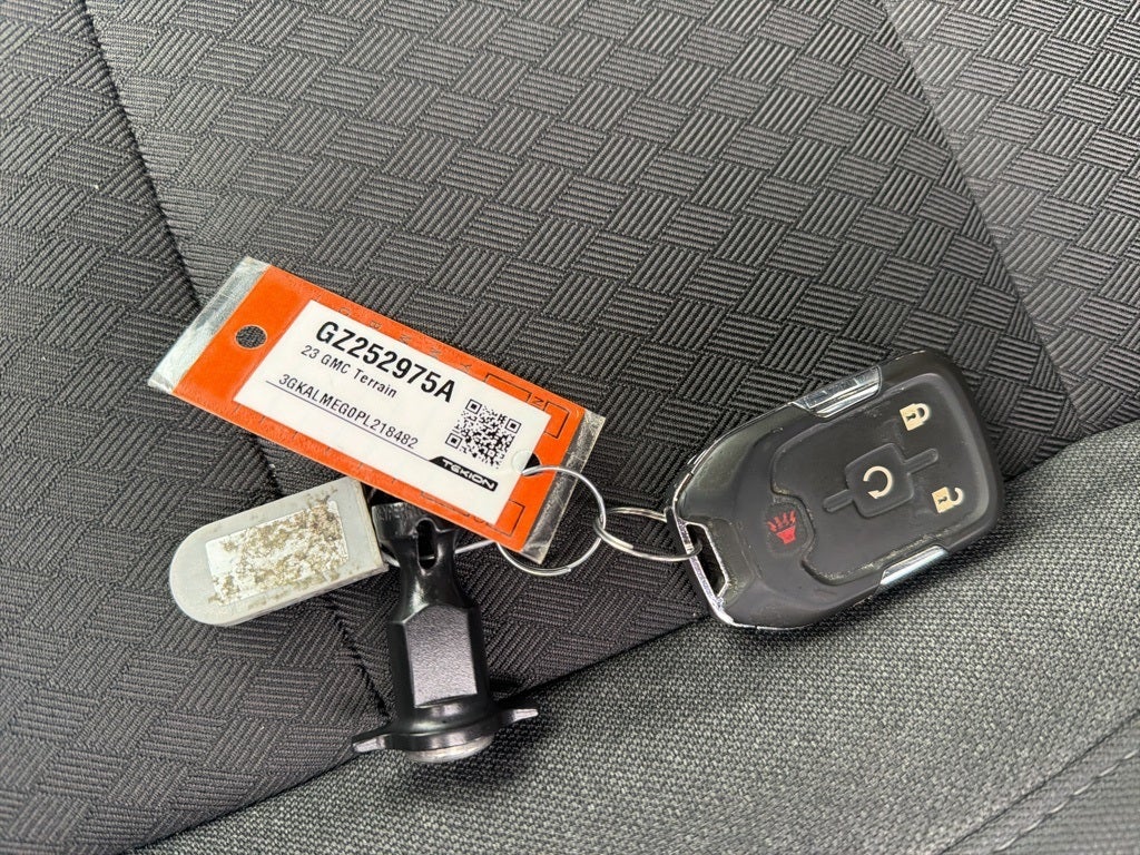 2023 Chevrolet Silverado 1500 RST CARBRAVO!