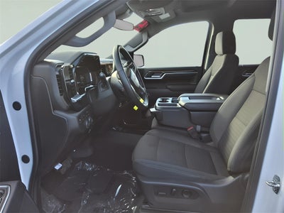 2025 Chevrolet Silverado 1500 LT V8 With Assist Steps and Hard Tonneau Cover!