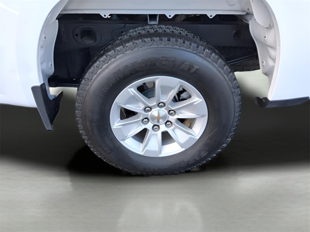 2025 Chevrolet Silverado 1500 LT V8 With Assist Steps and Hard Tonneau Cover!