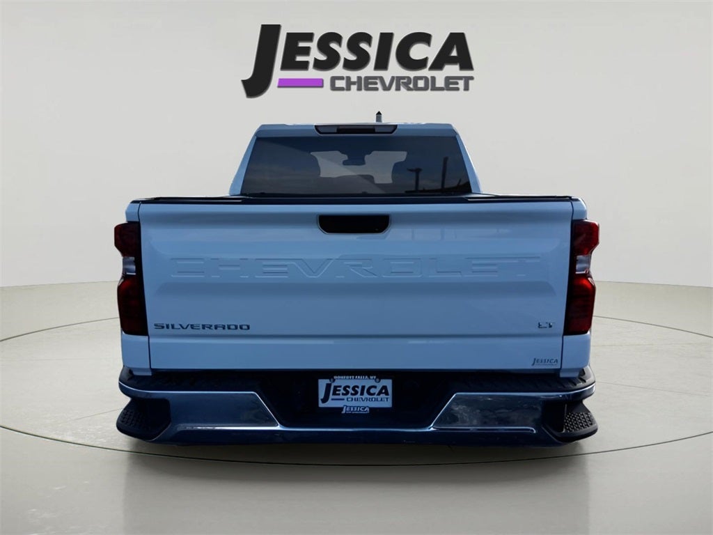 2025 Chevrolet Silverado 1500 LT V8 With Assist Steps and Hard Tonneau Cover!