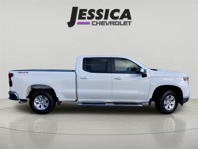 2025 Chevrolet Silverado 1500 LT V8 With Assist Steps and Hard Tonneau Cover!