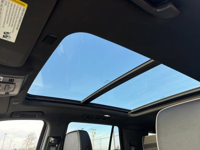 2023 GMC Yukon SLT CARBRAVO!