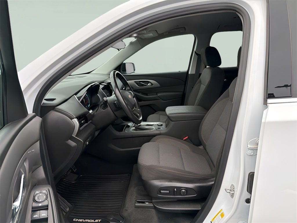 2019 Chevrolet Traverse LT Cloth w/1LT CARBRAVO!