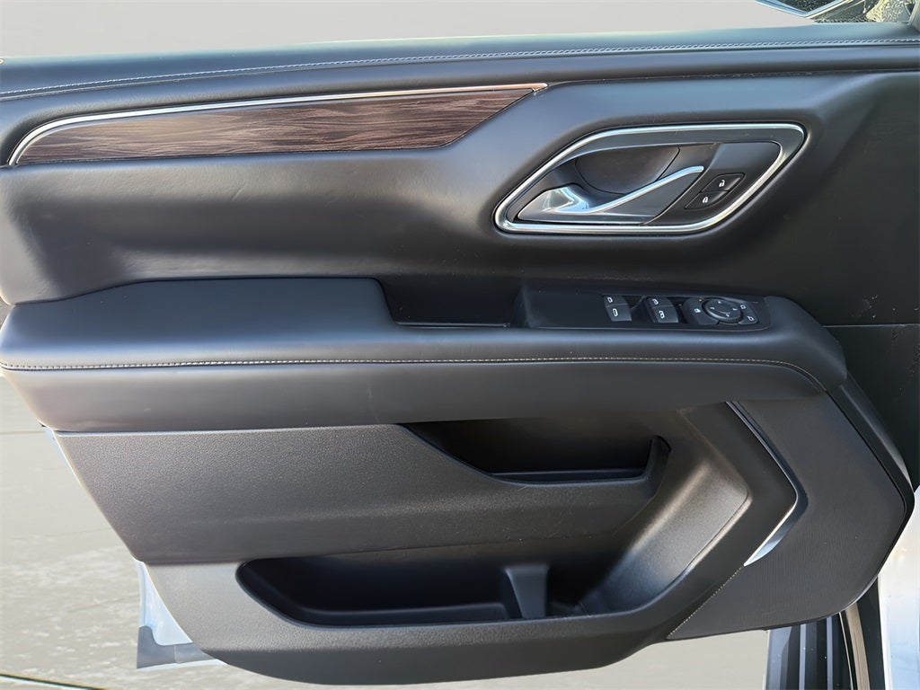 2023 Chevrolet Tahoe LS CARBRAVO!